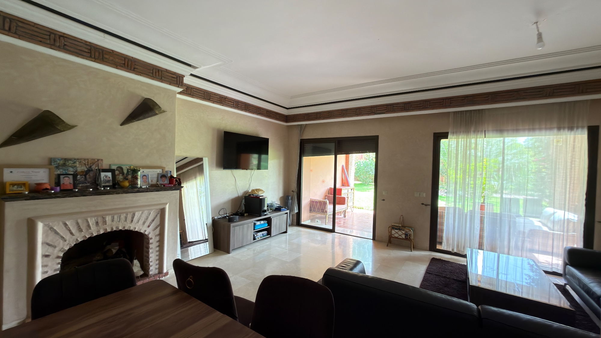 Appartement rez-de-jardin à louer | 2 chambres et un grand salon — photo 4